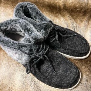 Hey Dude Women's Charcoal and Gray Winter Boots